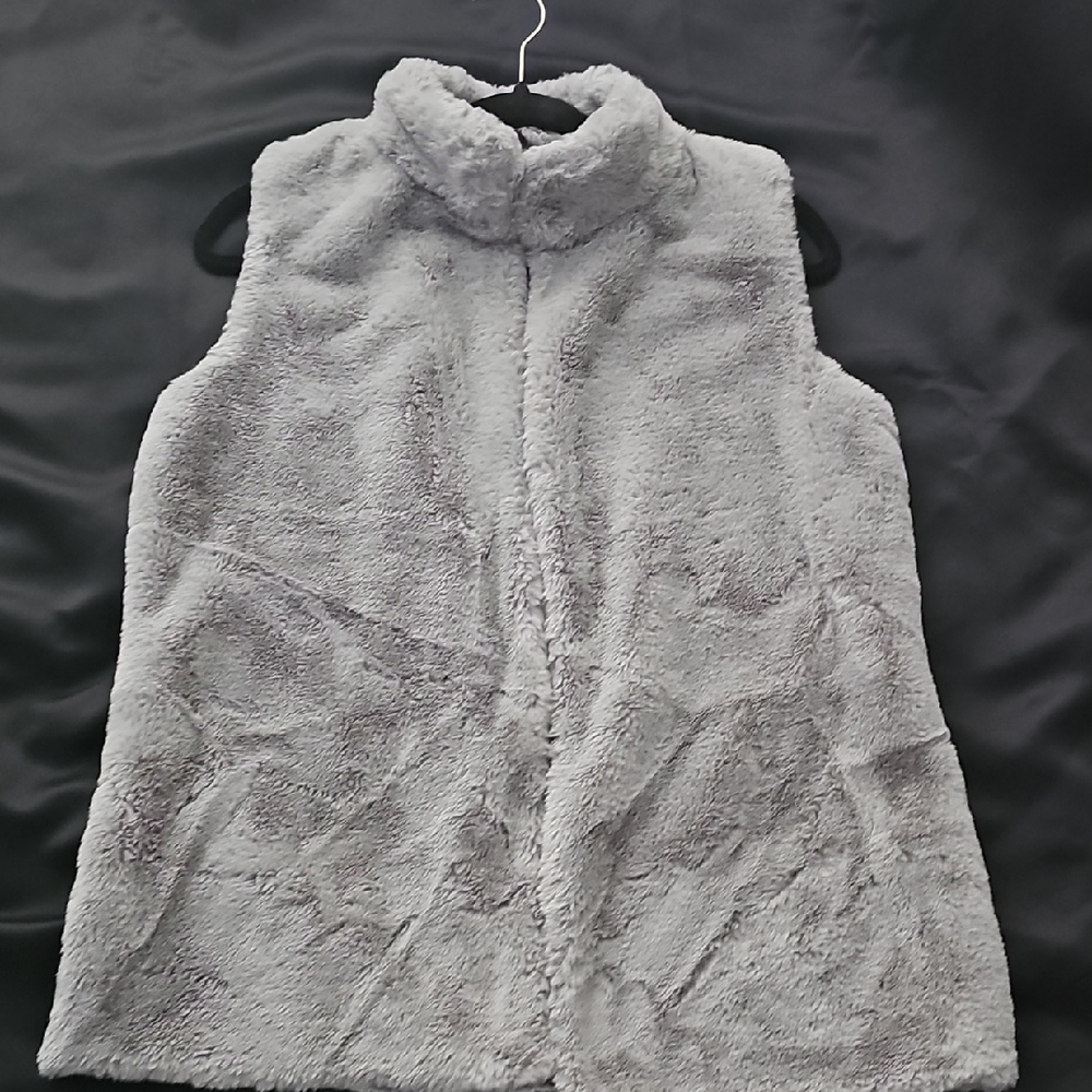 Scarlett Gray Textured Knit Vest